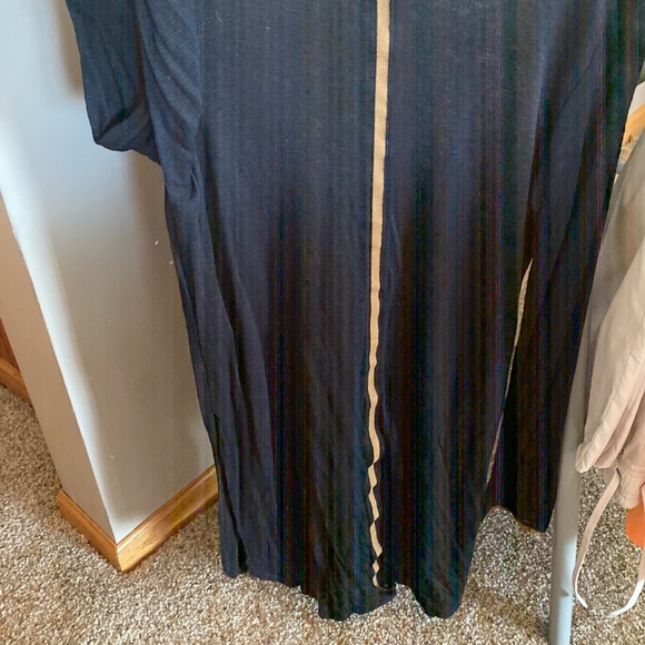 Michael Stars black with tan piping tunic - Picture 2 of 4